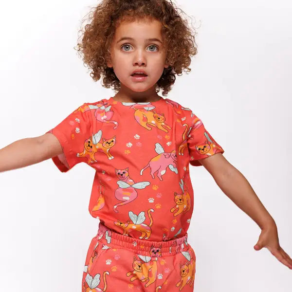 Girl wearing bright pink t-shirt