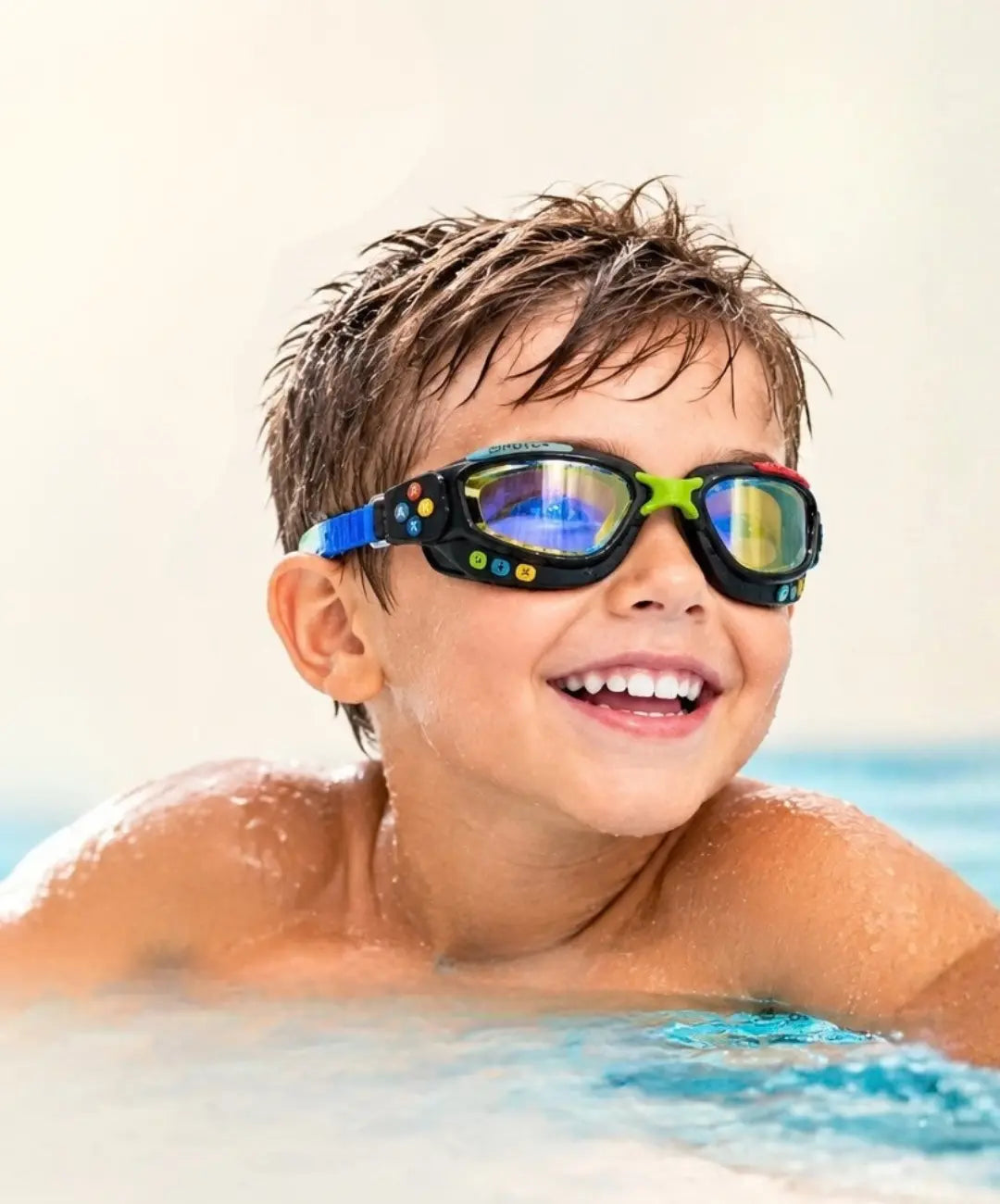 Boy wearing black bling2o goggles