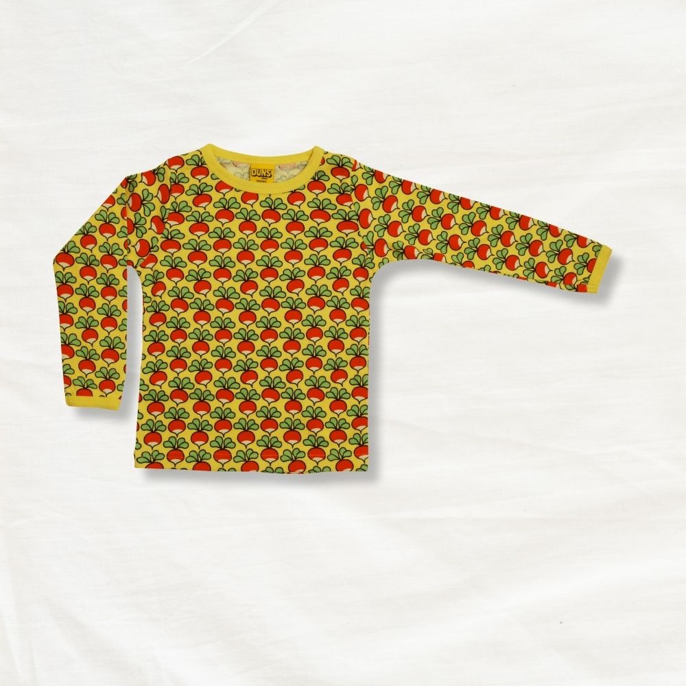 Long-sleeve shirt with a red radish pattern on a white background