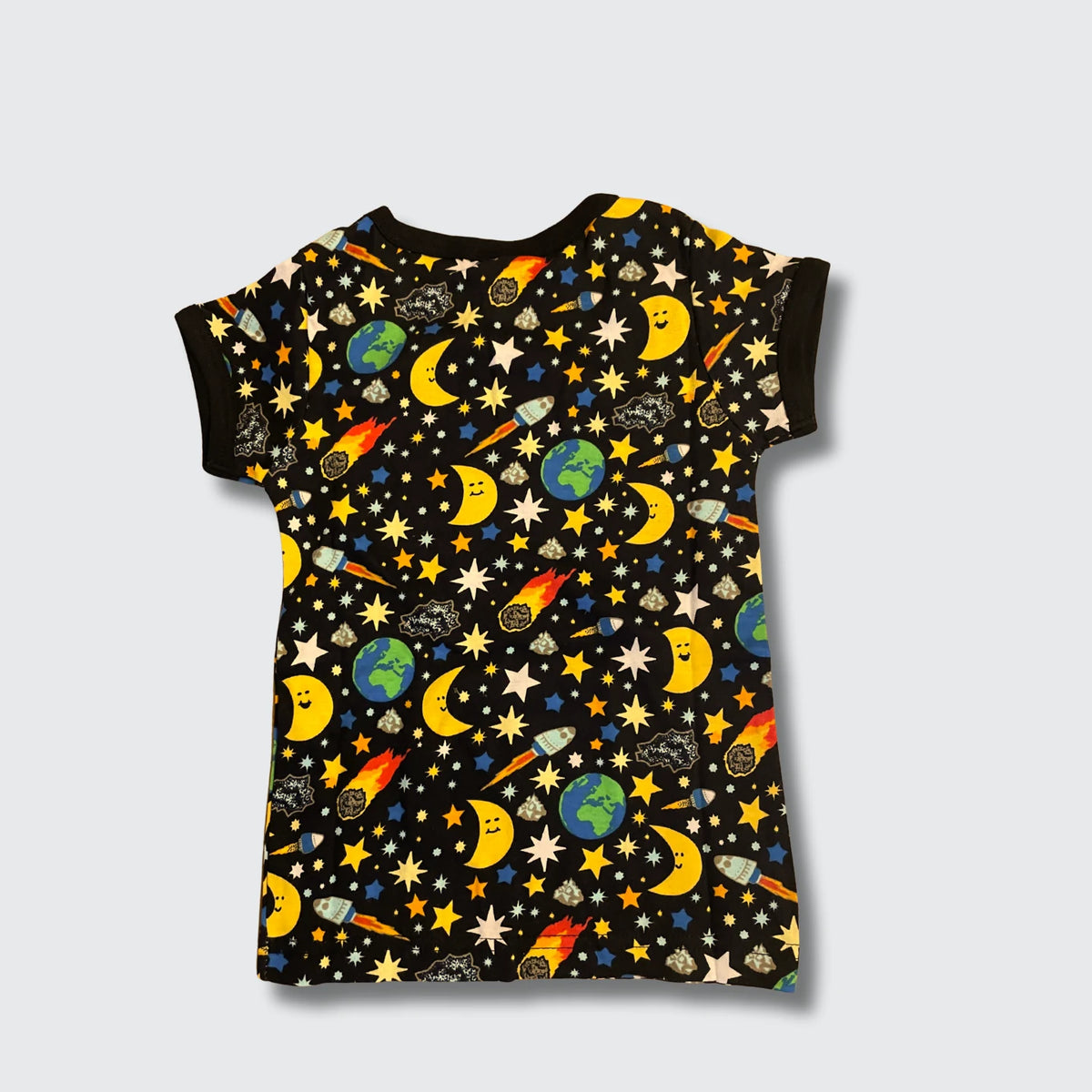 DUNS Sweden Mother Earth Black T-shirt - organic cotton kids clothing by DUNS Sweden