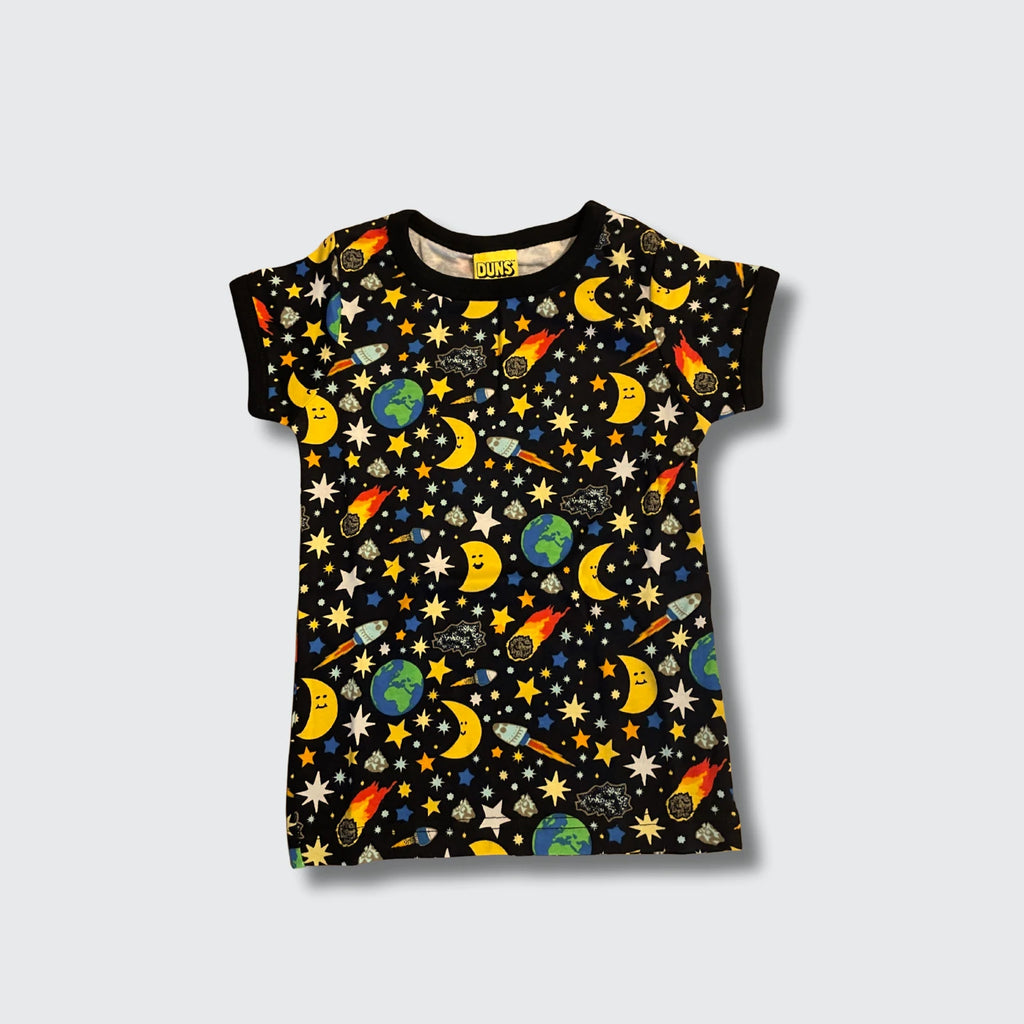DUNS Sweden Mother Earth Black T-shirt - organic cotton kids clothing by DUNS Sweden
