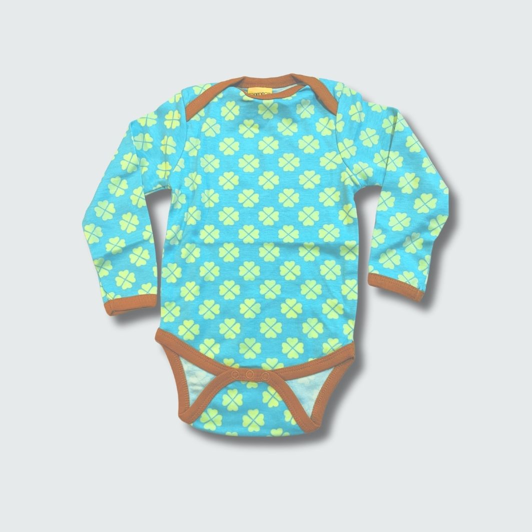 Clover print long sleeve bodysuit in capri blue with buckthorn brown trim, DUNS Sweden – newborn clothing summer, infant clothes unisex