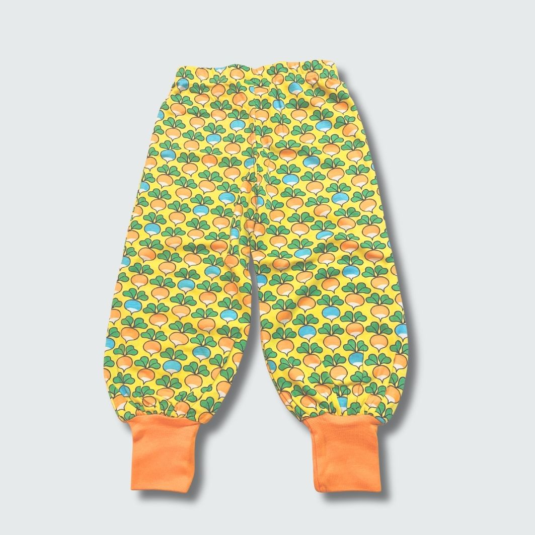 Multi radish print baggy pants in yellow cream with radiant yellow trim, DUNS Sweden – newborn clothing summer, infant clothes unisex