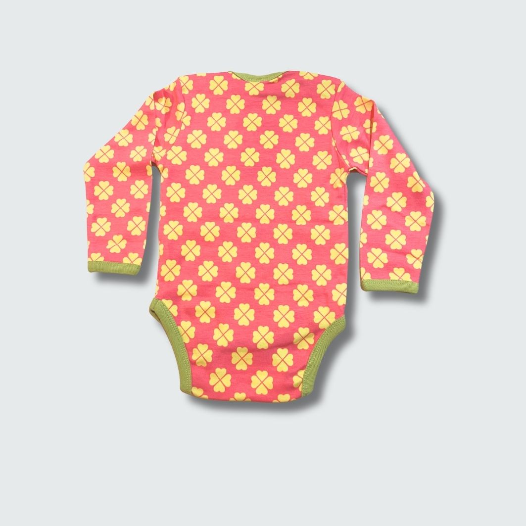 Clover print long sleeve bodysuit in hot pink with bright chartreuse green trim, DUNS Sweden – newborn clothing summer, infant clothes unisex