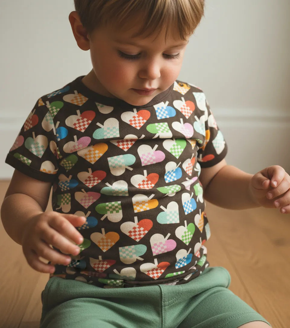 DUNS Sweden Hearts T-shirt - Baby goes Retro
