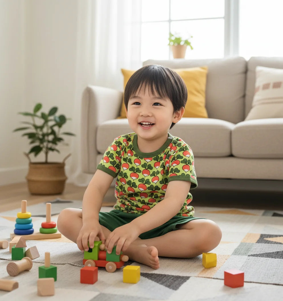 DUNS Sweden Radish Tender Shoots Green T-shirt